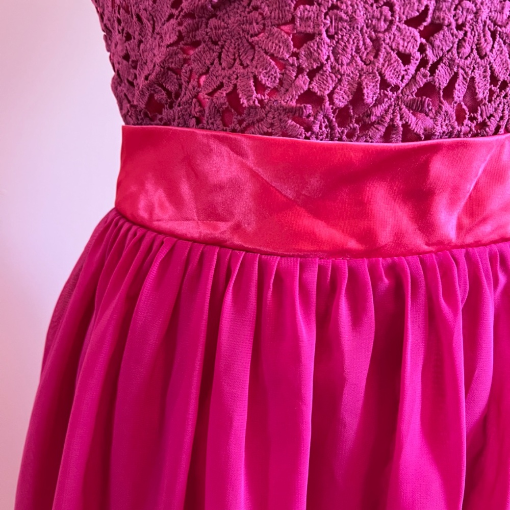 Dress - Picture 7 of 9